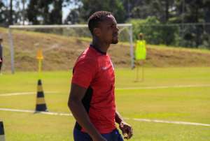 Ex-Santos, zagueiro comete ato de indisciplina e acaba afastado do Paraná