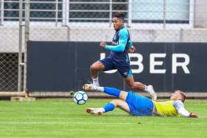 Marinho é regularizado e deve ser opção no banco do Grêmio contra o Atlético-MG