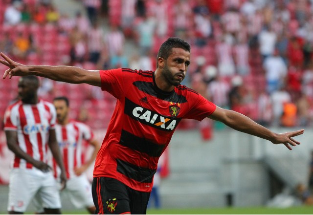 Clube turco pode tirar zagueiro Ronaldo Alves do Sport por R$ 800 mil