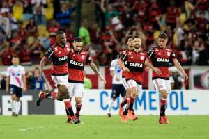 BRASILEIRÃO: Sentiu saudade? Quarta-feira já tem clássicos e disputa pelo topo