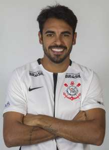 Júnior Dutra acerta com o Fluminense e se despede do Corinthians