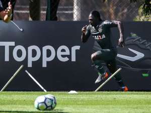 Antes de estreia no Atlético-MG, Chará garante já estar adaptado ao Brasil