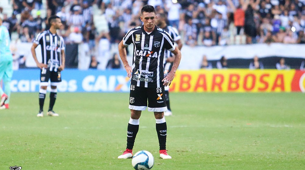 Meia Juninho volta ao time titular do Ceará e elogia confiança de Lisca