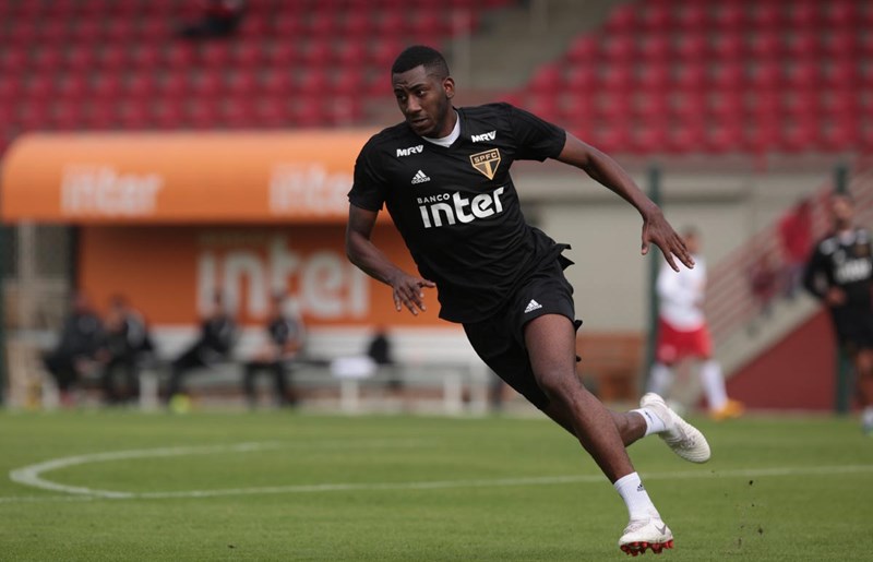 Com gringos, São Paulo divulga relacionados para enfrentar o Flamengo