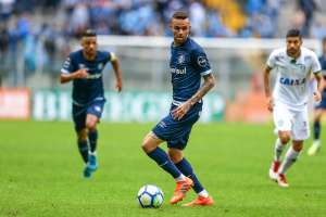 Com Geromel de volta, Grêmio recebe o Atlético-MG em confronto direto pelo topo
