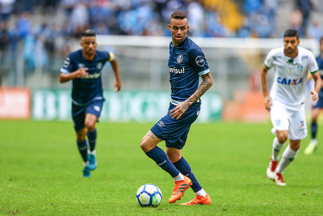 Com Geromel de volta, Grêmio recebe o Atlético-MG em confronto direto pelo topo