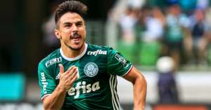 Willian ganha fôlego na briga por artilharia e busca recorde no Palmeiras