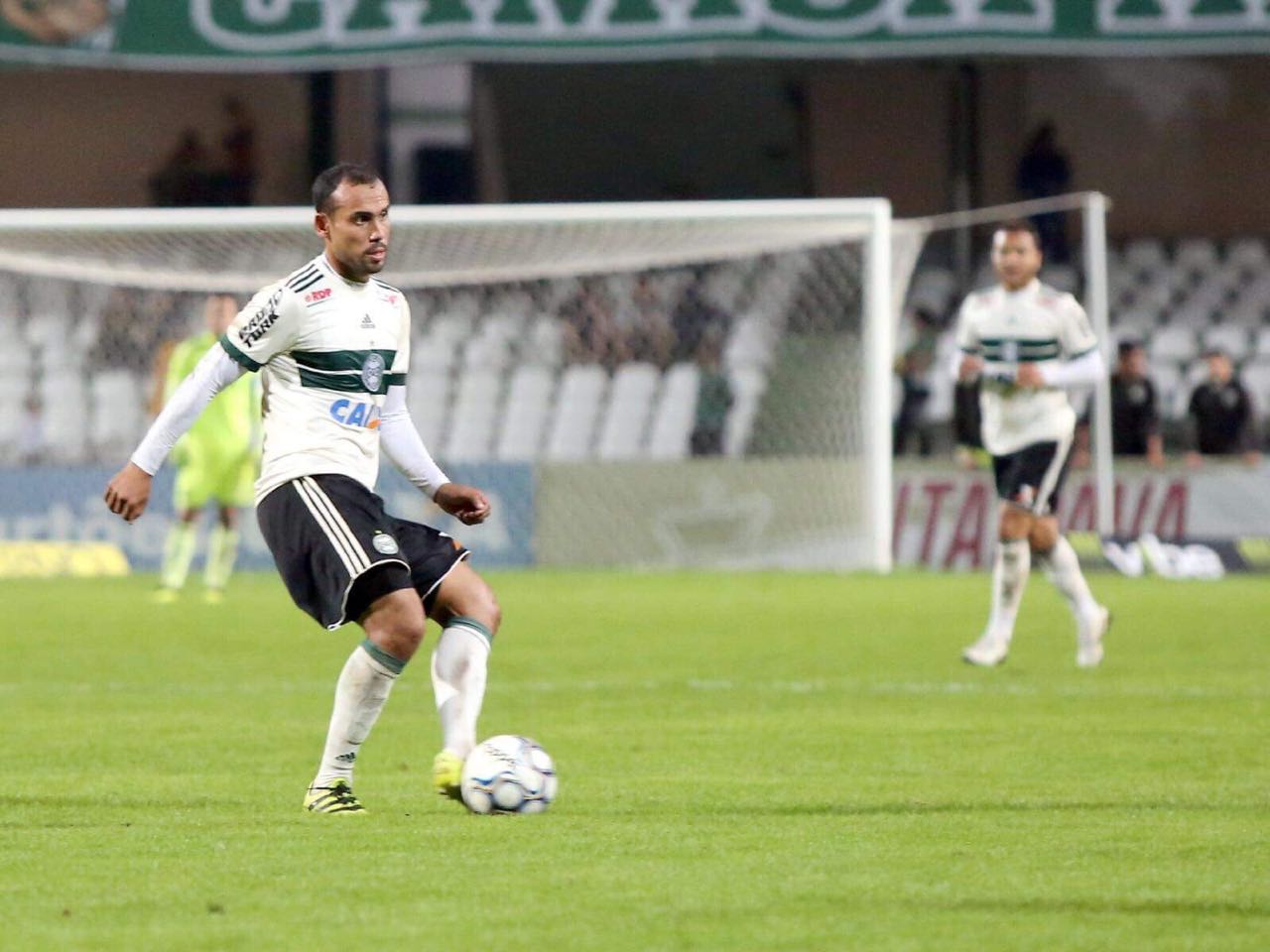 Série B: Volante valoriza sequência e projeta evolução no Coritiba