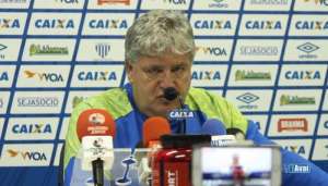 Série B: Após vaias, Geninho vê torcida impaciente dentro da Ressacada