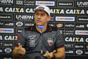 Série B: Tencati comemora ponto conquistado pelo Atlético-GO diante do Avaí