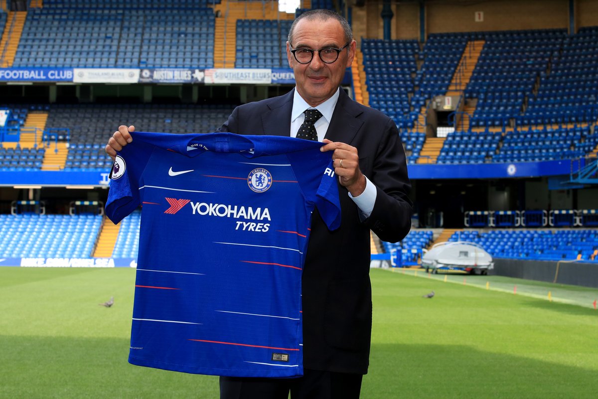 Apresentado no Chelsea, Sarri elogia e promete conversa com Hazard e Willian