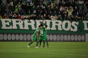 Com o 'fico' de Jandrei, Chapecoense tem mudanças no time titular