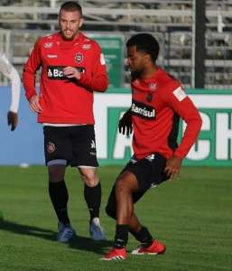 Série B: Após retornar de grave lesão, zagueiro confia no crescimento do Brasil-RS