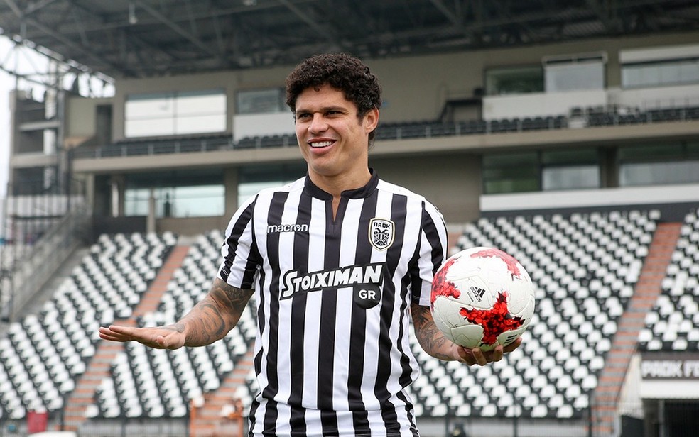 Após perder Thiago Carleto, Atlético-PR deve anunciar Márcio Azevedo para a lateral 2 0002050328427 img