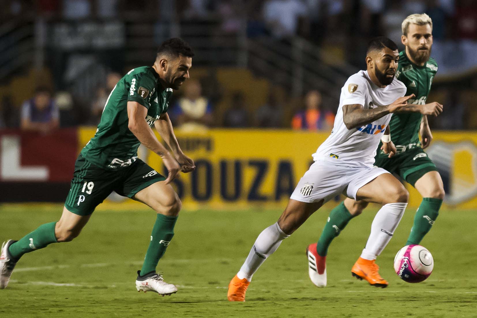 Santos x Palmeiras – Em momentos distintos, rivais tentam engrenar no Brasileirão