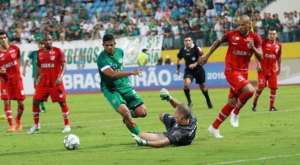 Série B: Em alta, Lucão não pensa em sair do Goiás