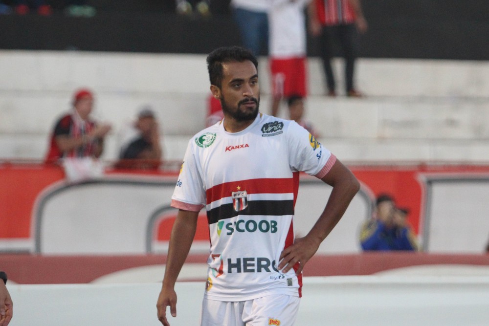 Série C: Lesionado, meio-campista desfalca Botafogo-SP até o final da primeira fase