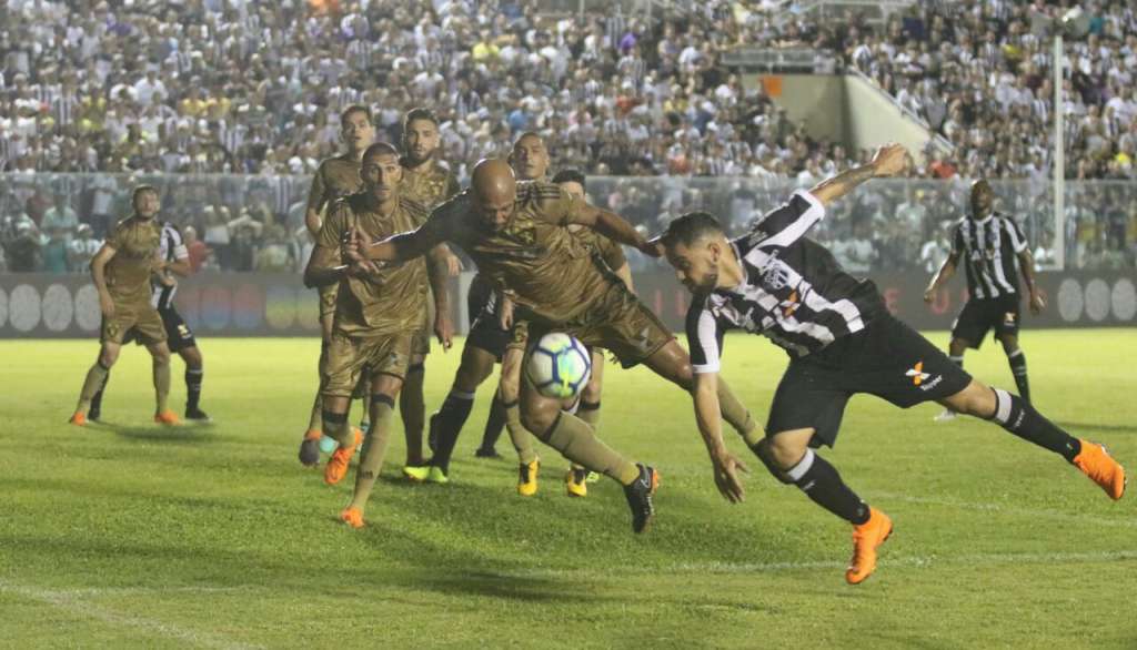 Com gol do atacante Arthur, o Ceará conquistou a primeira vitória no Brasileirão (Foto: Pedro Chaves/Federação Cearense de Futebol)