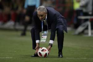 Após Copa, comissão técnica da seleção brasileira deve ficar mais enxuta