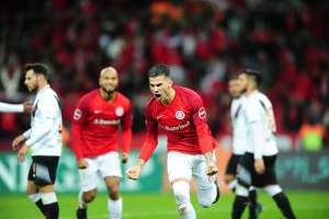 Desfalcado, Inter encara Atlético-PR para ampliar invencibilidade no Brasileirão