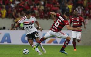 Barbieri lamenta chances perdidas e diz que derrota não abala o Flamengo