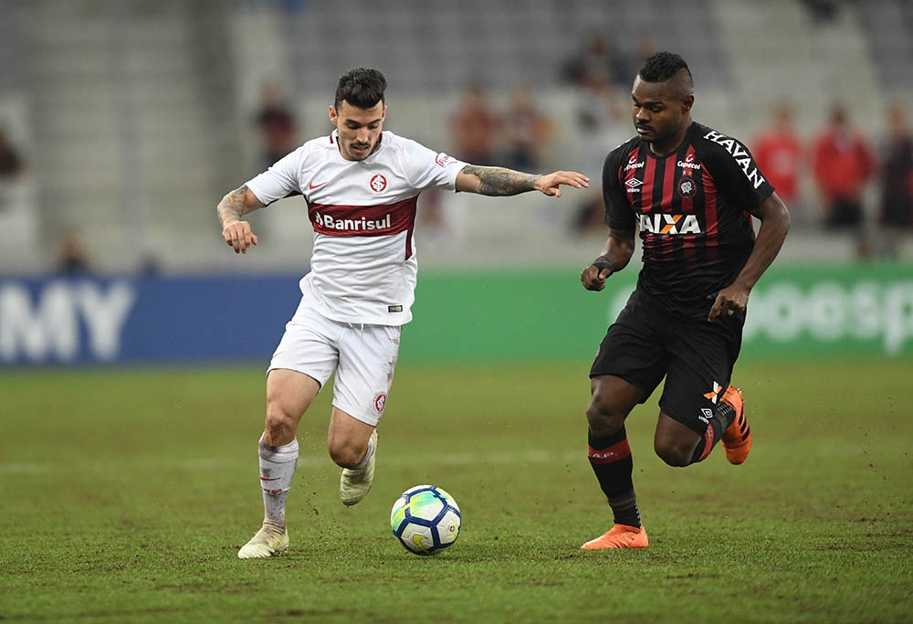 O Atlético-PR recuou demais depois que conseguiu a virada e sofreu o empate