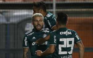 Roger elogia Lucas Lima e aprova Palmeiras, mas diz esperar mais do time