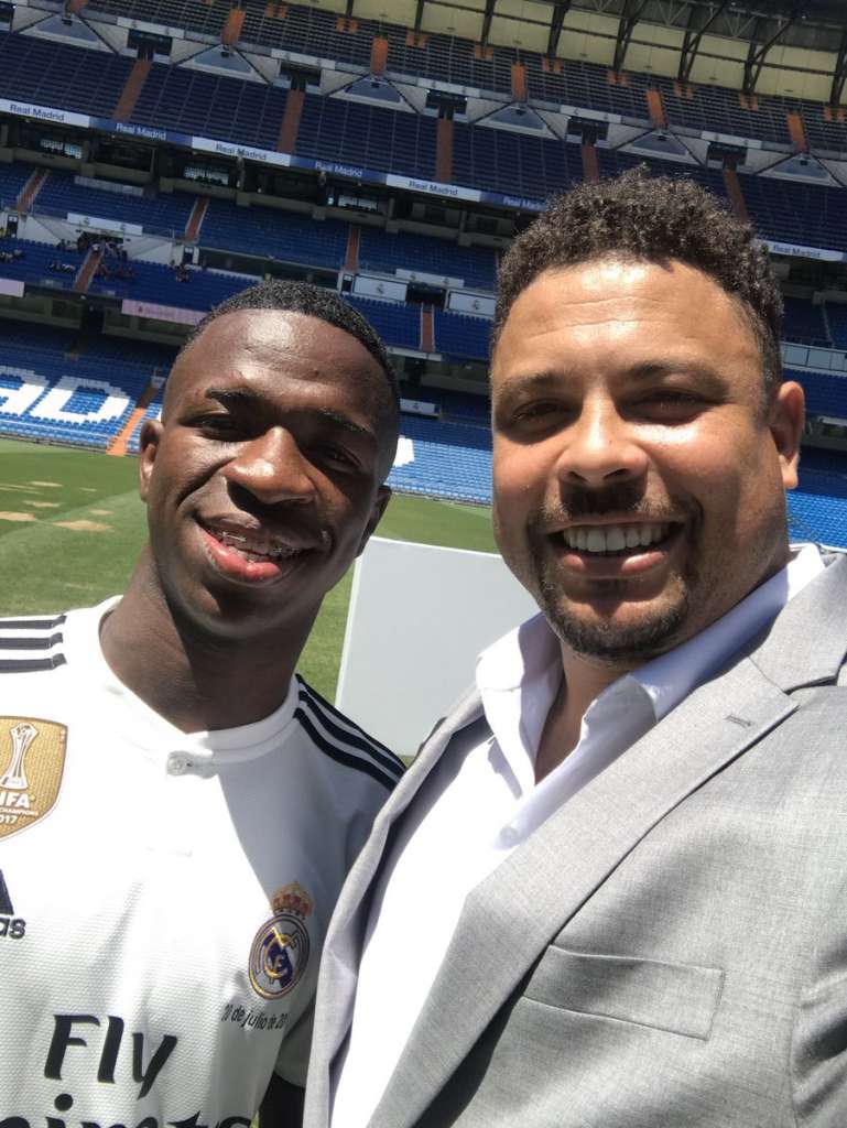 Ronaldo chama Vinicius Junior de 'maior esperança do Brasil' ao recebê-lo no Real