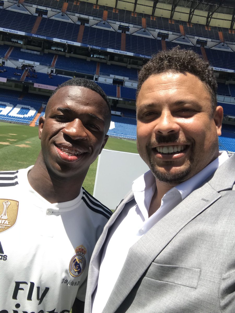 Ronaldo chama Vinicius Junior de ‘maior esperança do Brasil’ ao recebê-lo no Real