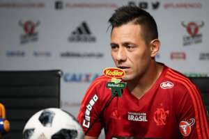 Diego Alves tira peso do Fla para time se manter líder: 'Pensar em ganhar sempre'