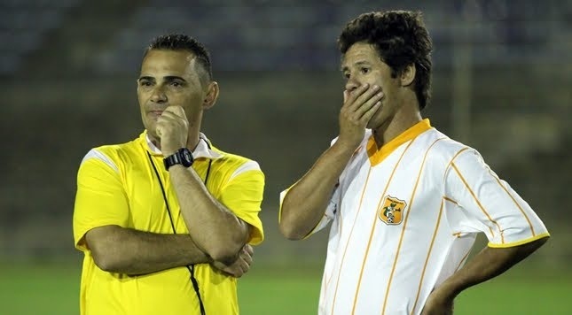 Brasiliense anuncia treinador que fez história no rival Ceilândia