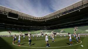 Palmeiras fecha preparação para pegar Atlético-MG com treino fechado em sua arena