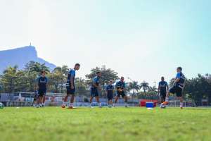 Em treino descontraído na Gávea, Renato não dá pistas de escalação do Grêmio