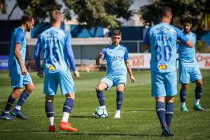 Com mudanças no meio, Cruzeiro finaliza preparação para enfrentar o Atlético-PR