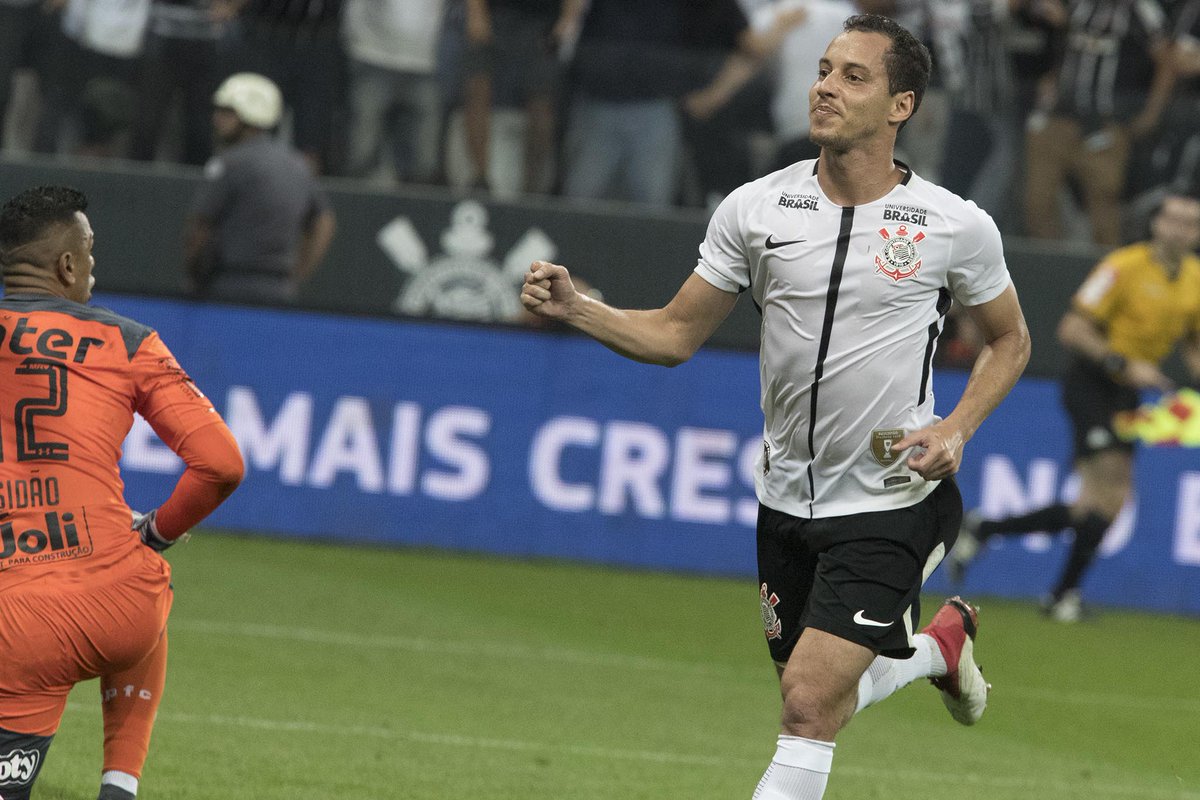 Corinthians acerta venda de Rodriguinho a time do Egito