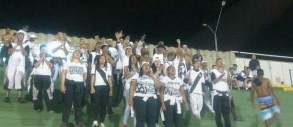 Torcida da Ponte Preta no Melão, em Varginha
