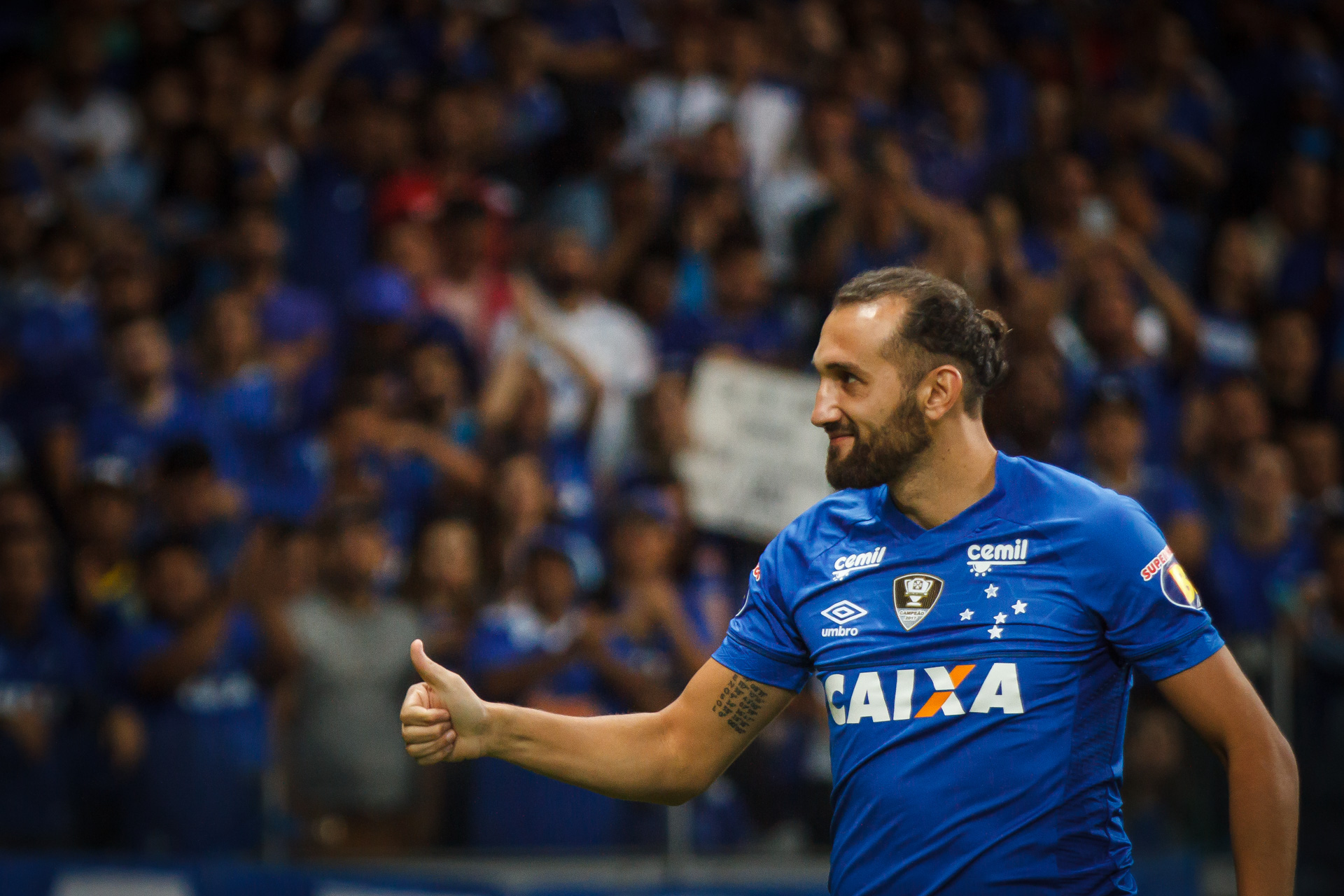 Cruzeiro aposta em nova dupla de volantes e em Barcos para bater Atlético-PR