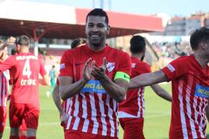 Série B: Figueirense acerta retorno de lateral-esquerdo André Santos