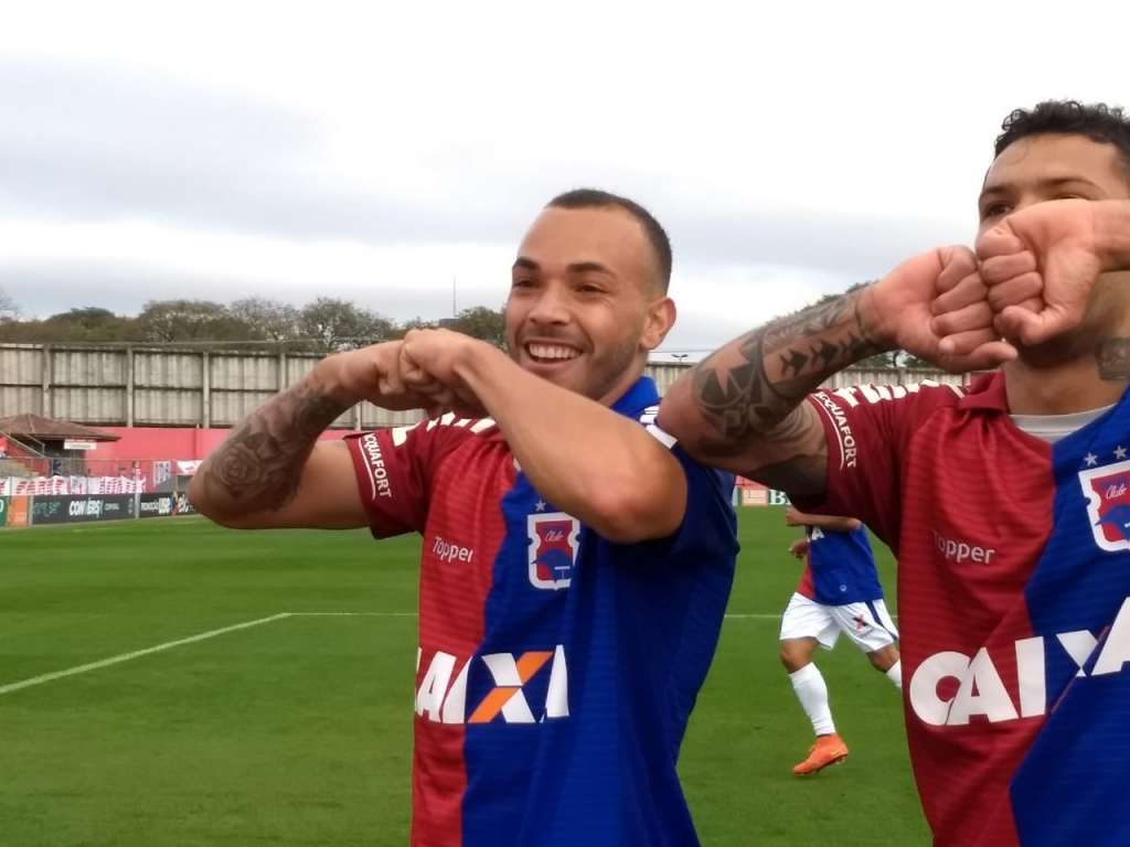 Paraná 1 x 0 América-MG - Duelo de desesperados tem apenas um final feliz... 2 0002050329189 img