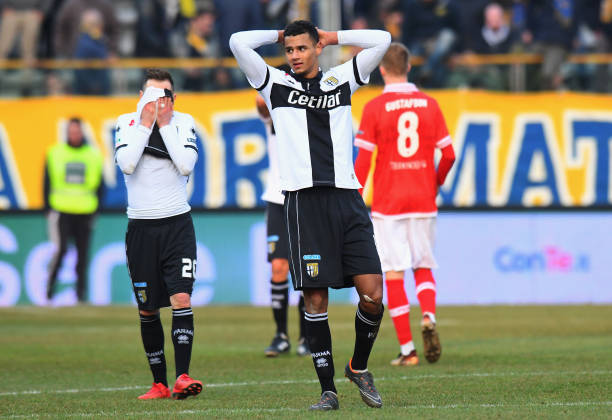 Parma é punido na volta à elite e começará Italiano com cinco pontos negativos