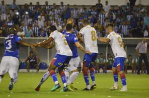 Armada no 4-3-3, Seleção FI da Série B chega com artilheiro e técnico 