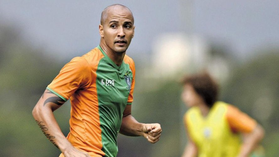 Série B: Paysandu contrata atacante Hugo Almeida, ex-Coritiba e Portuguesa