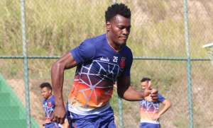 Inter descarta retorno de zagueiro Paulão, liberado do Vasco da Gama