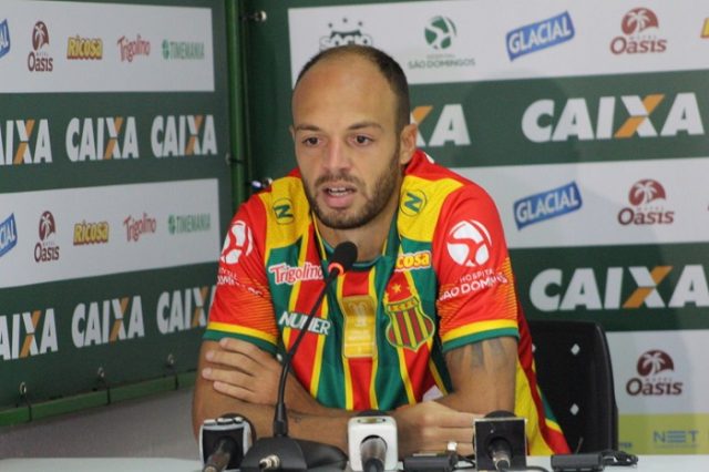 Série B: Carlão pede e tem contrato rescindido pelo Sampaio Corrêa