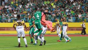 Goiás x Coritiba - Quem segura o Esmeraldino?