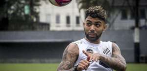 Gabriel lamenta demissão de Jair no Santos e diz que time precisa mudar postura