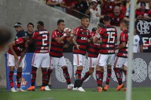 Santos x Flamengo - Diante do Peixe, Mengão tenta manter a liderança do Brasileirão