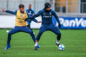 Kannemann treina e Cortez vira dúvida na defesa do Grêmio