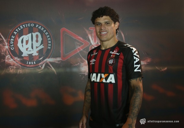 Atlético-PR acerta o retorno de lateral-esquerdo do Shakhtar Donetsk