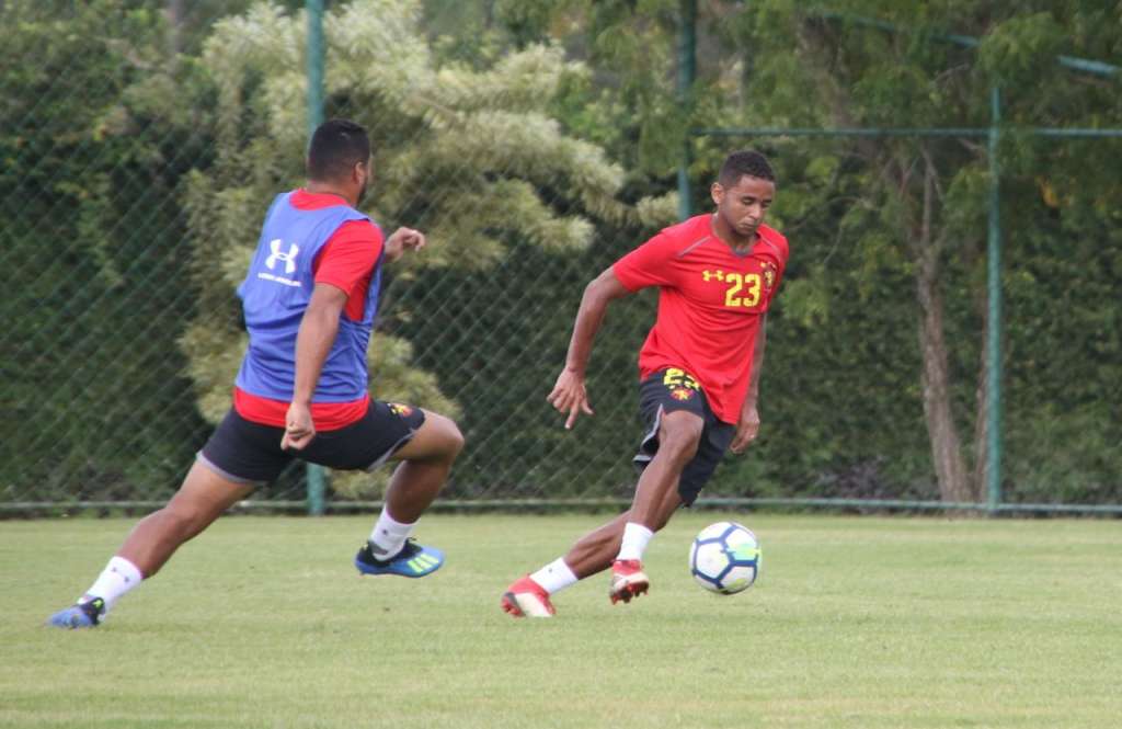 Precisando vencer, Claudinei Oliveira aposta na manutenção do time no Sport